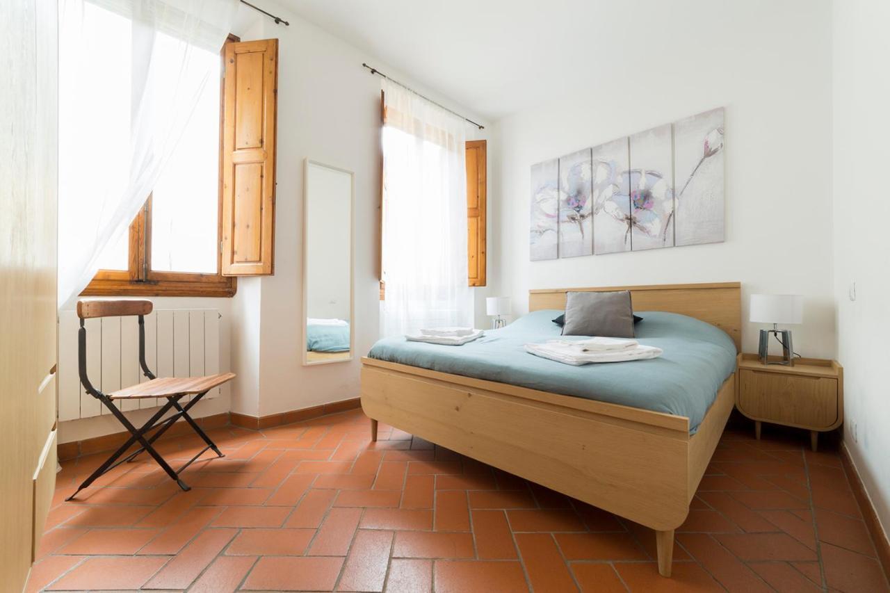 Santa Maria Novella 6 sleeps near the central station Firenze Esterno foto