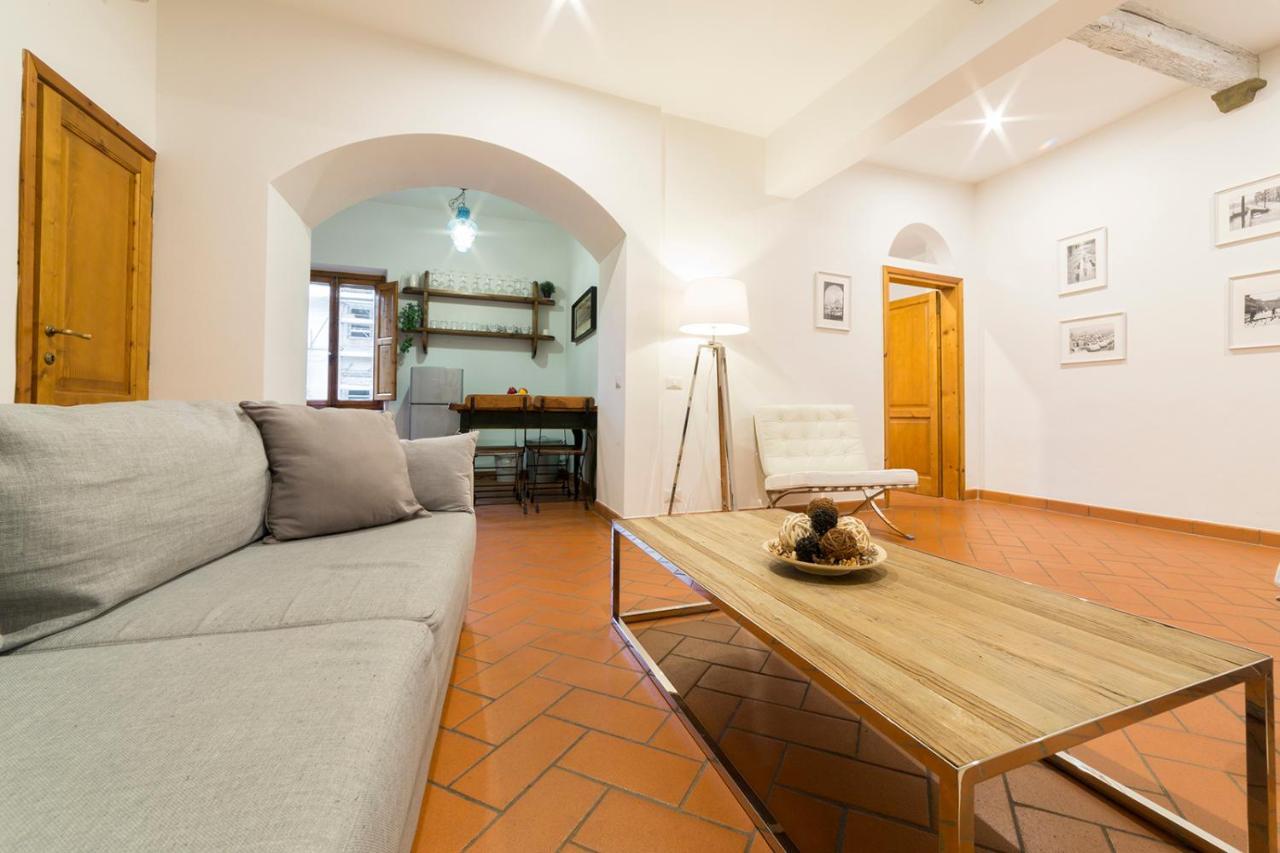 Santa Maria Novella 6 sleeps near the central station Firenze Esterno foto